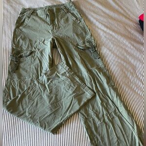 American eagle cargo pants, wide leg, with stretch